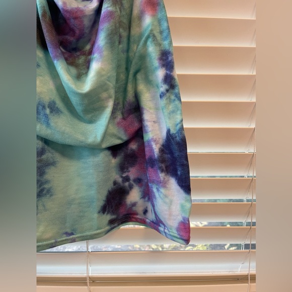 NEW Pretty Little Thing Tie Dye Bodycon Dress - Picture 6 of 8